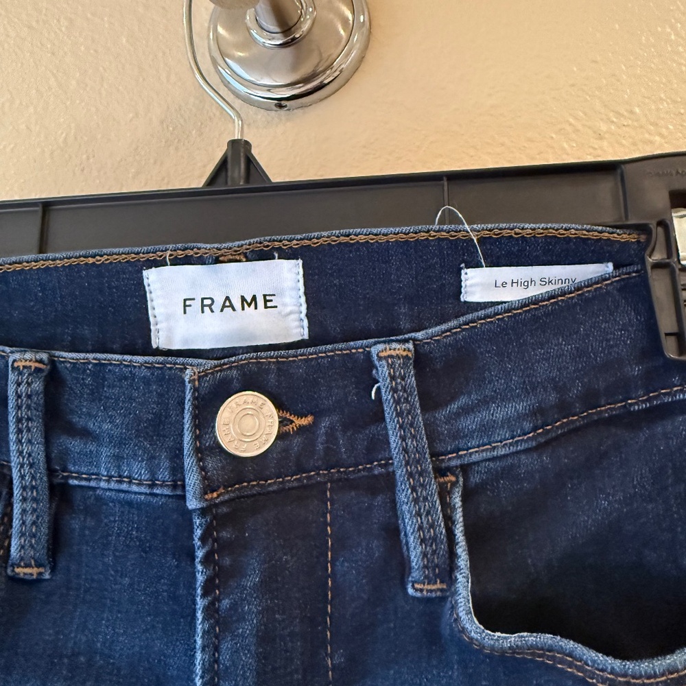 Frame Le High Skinny Jeans